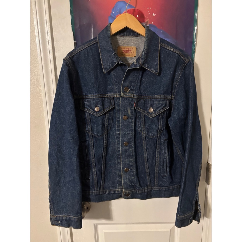 Vintage Levis 70506 0216 Denim Trucker Jacket Made in USA Dark Wash Mens 40 R